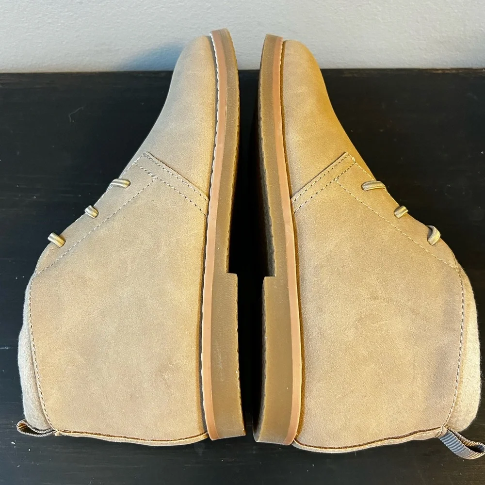 New Kids Nordstrom Rack Beige Faux Suede Chukka‎ Ankle Boots Booties Size 2 Y